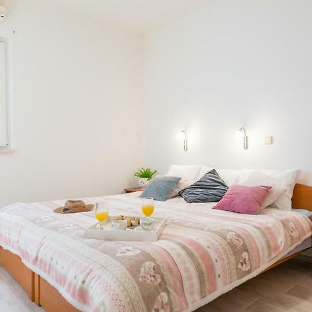 Lily'S Apartments ดูบรอฟนิก ภายนอก รูปภาพ