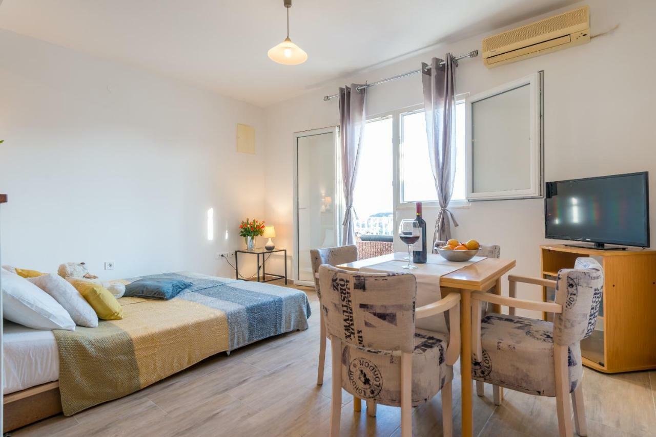 Lily'S Apartments ดูบรอฟนิก ภายนอก รูปภาพ